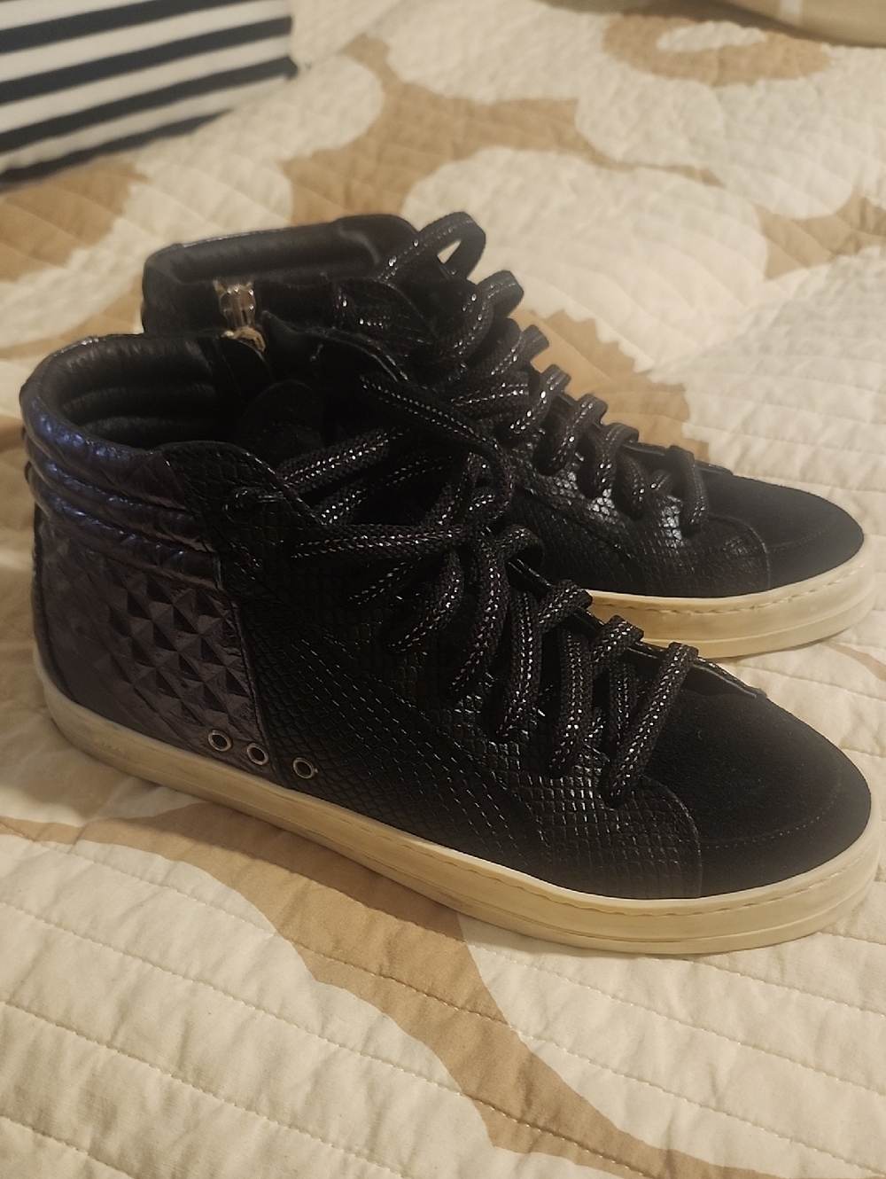 P448 Mid Tops